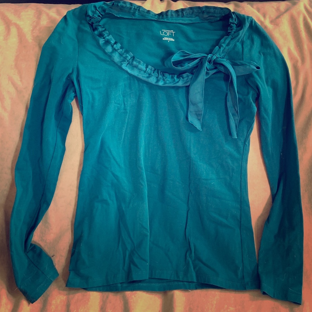 Loft size Small fitted top Green Blue Satin Ribbon